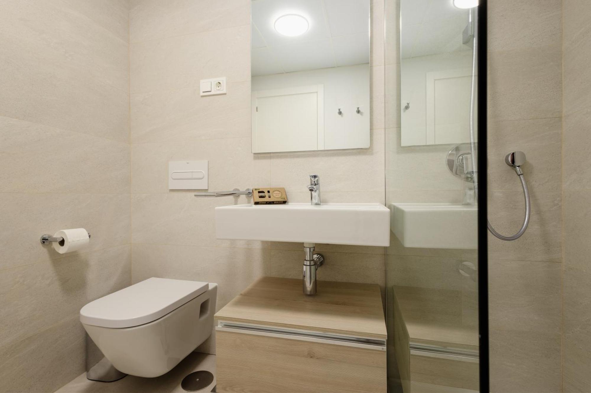 Luxurious 2 Bedroom Apartment Close To The Beach In Estepona Exterior photo