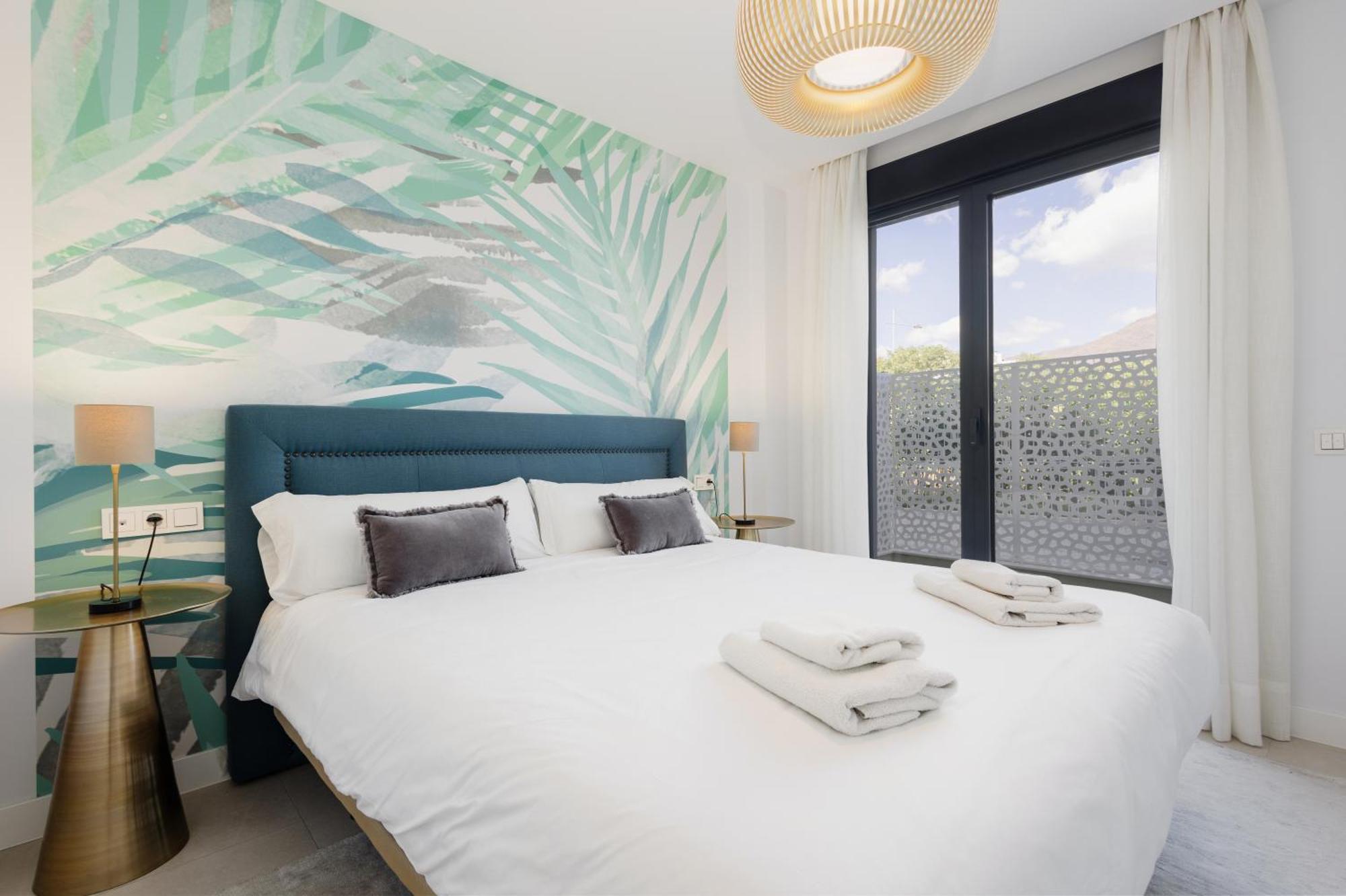 Luxurious 2 Bedroom Apartment Close To The Beach In Estepona Exterior photo
